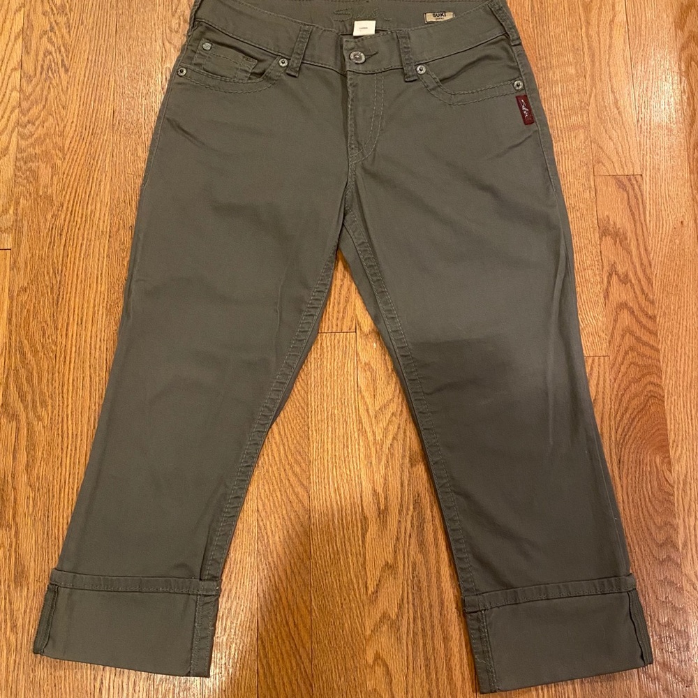 WORN ONCE-SILVER/SUKI MILITARY GREEN CAPRI JEANS